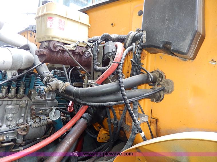 image for item H9512 1995 International 3800 school bus