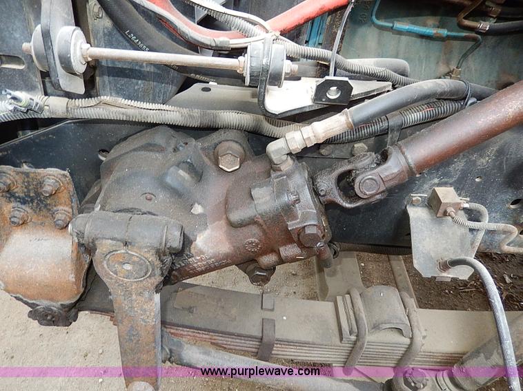 image for item H9512 1995 International 3800 school bus