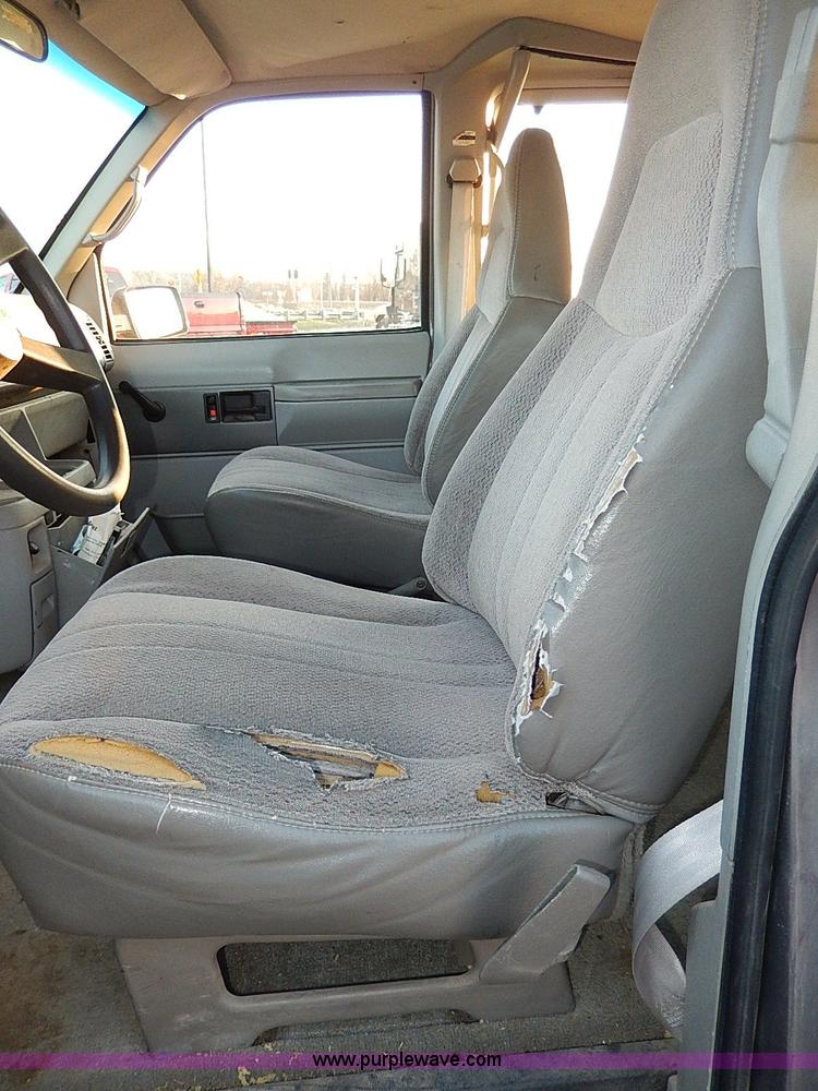 image for item H9513 1993 Chevrolet Astro van