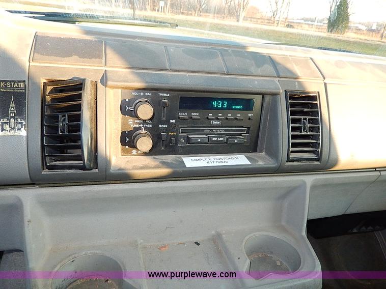 image for item H9513 1993 Chevrolet Astro van