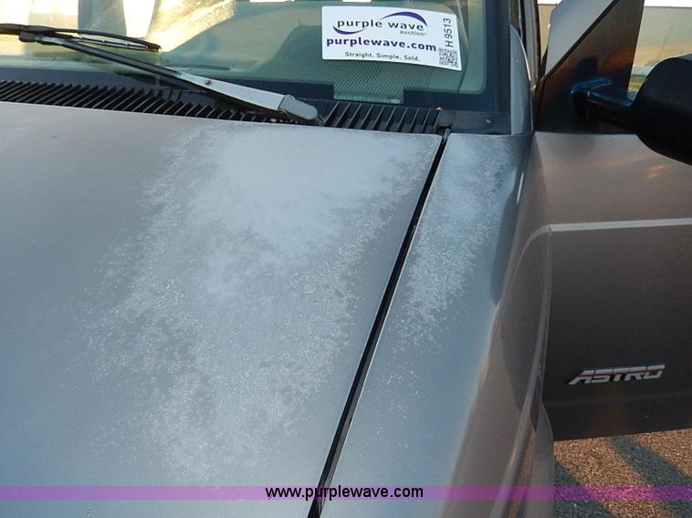 image for item H9513 1993 Chevrolet Astro van