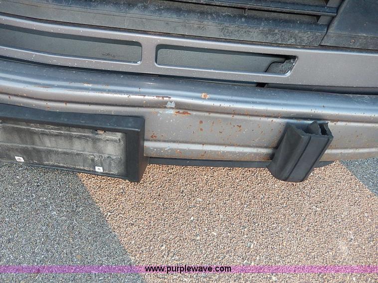 image for item H9513 1993 Chevrolet Astro van