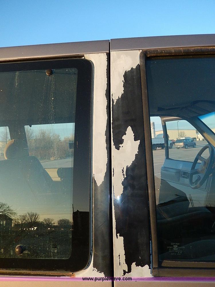 image for item H9513 1993 Chevrolet Astro van