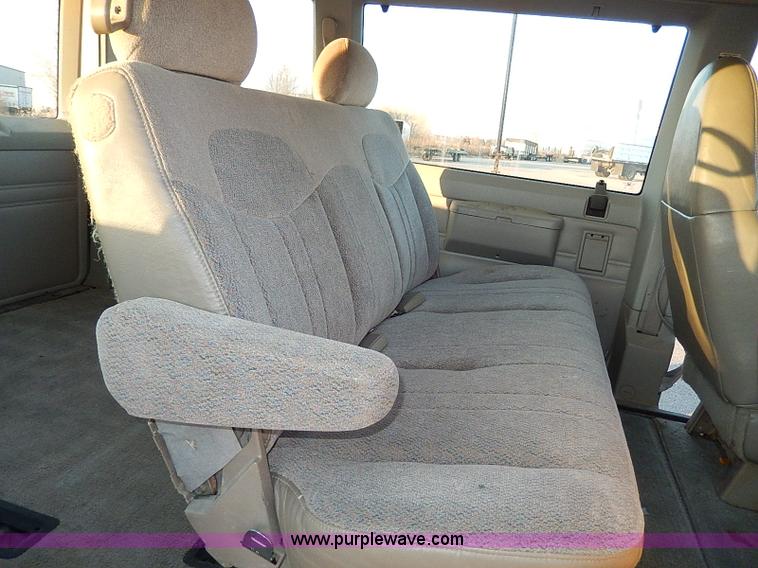 image for item H9513 1993 Chevrolet Astro van