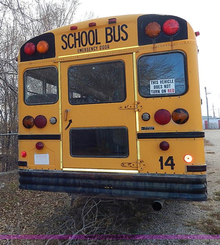 image for item H9522 1997 International 3800 school bus