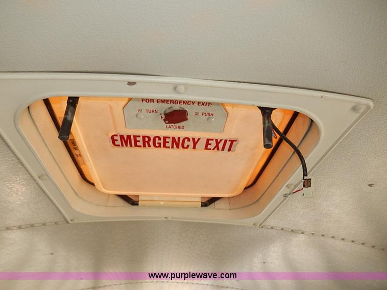 image for item H9522 1997 International 3800 school bus