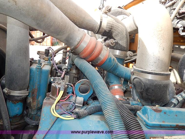 image for item H9522 1997 International 3800 school bus