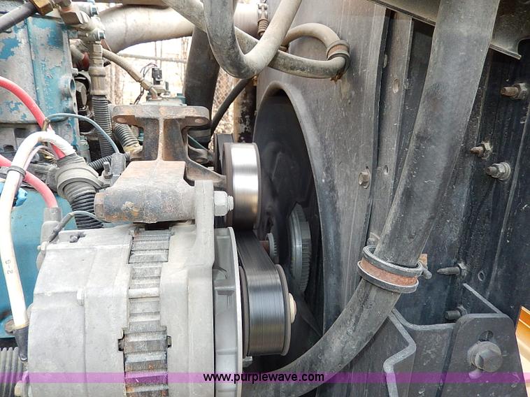 image for item H9522 1997 International 3800 school bus