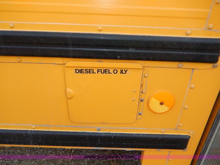 image for item H9522 1997 International 3800 school bus