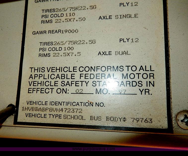 image for item H9522 1997 International 3800 school bus