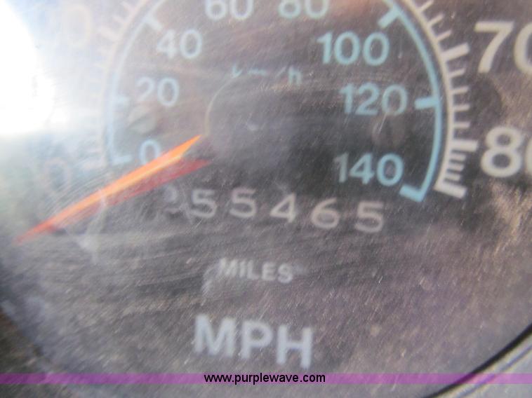 image for item I1311 1979 International S2200 water tanker truck