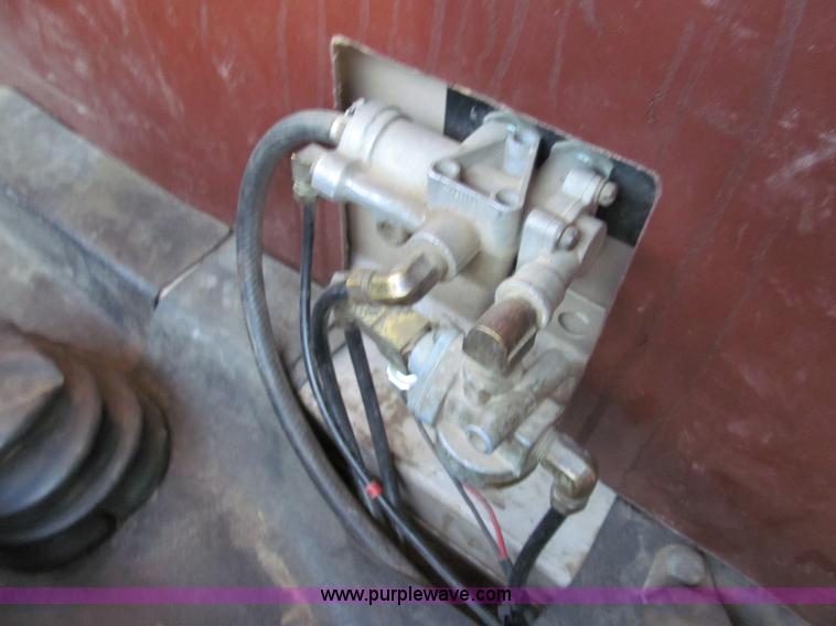 image for item I1311 1979 International S2200 water tanker truck