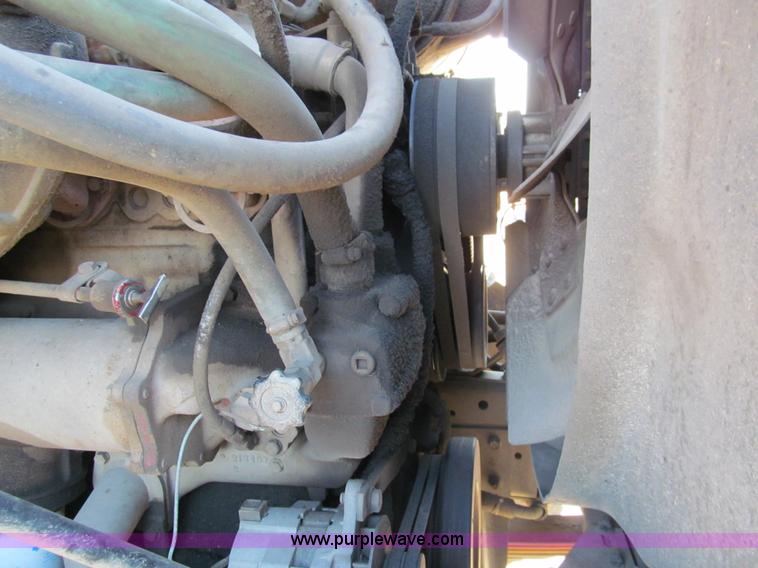 image for item I1311 1979 International S2200 water tanker truck