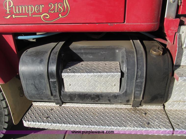 image for item I1311 1979 International S2200 water tanker truck