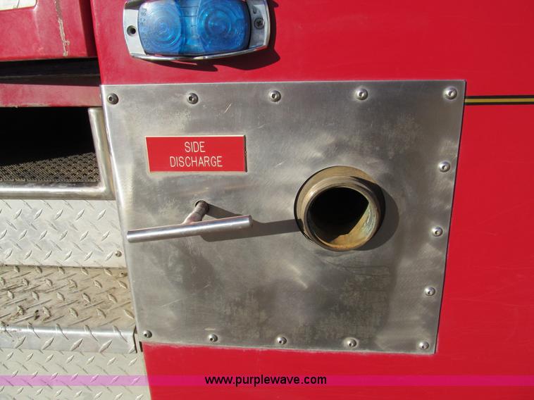 image for item I1311 1979 International S2200 water tanker truck