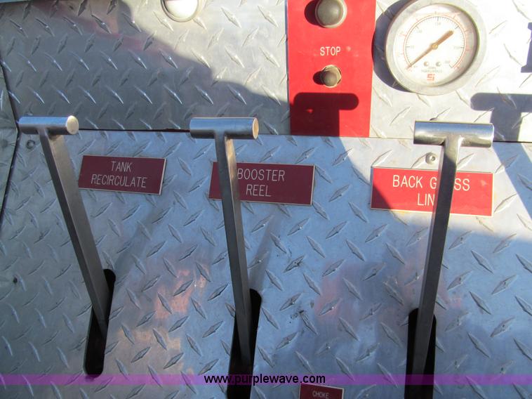 image for item I1311 1979 International S2200 water tanker truck