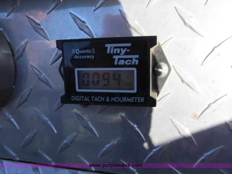 image for item I1311 1979 International S2200 water tanker truck