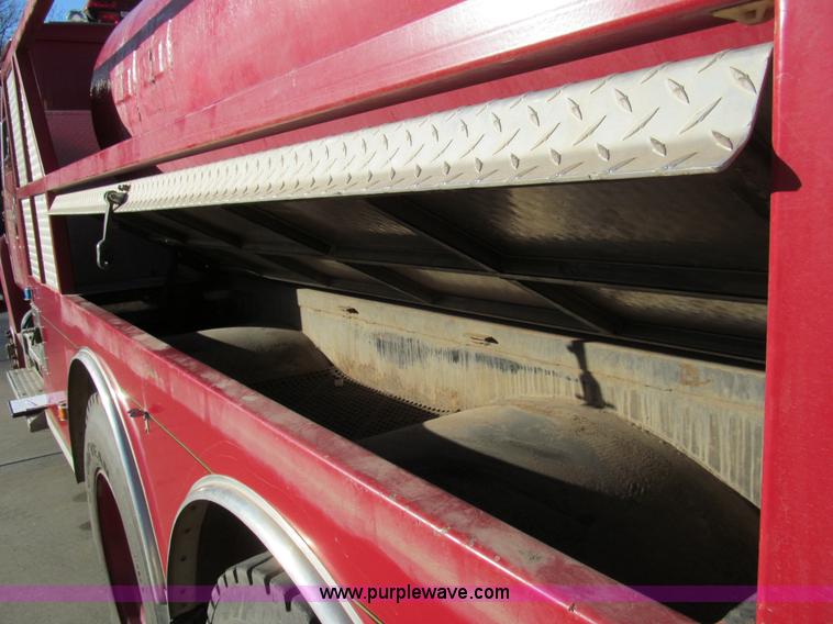 image for item I1311 1979 International S2200 water tanker truck