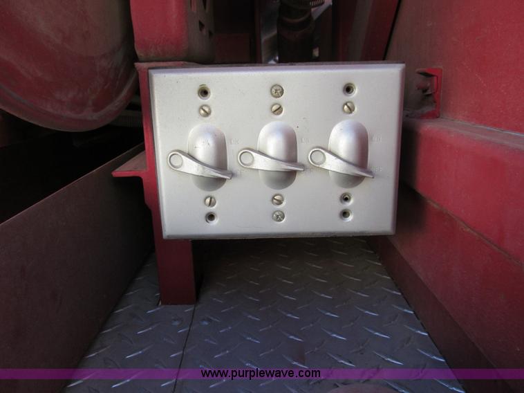 image for item I1311 1979 International S2200 water tanker truck