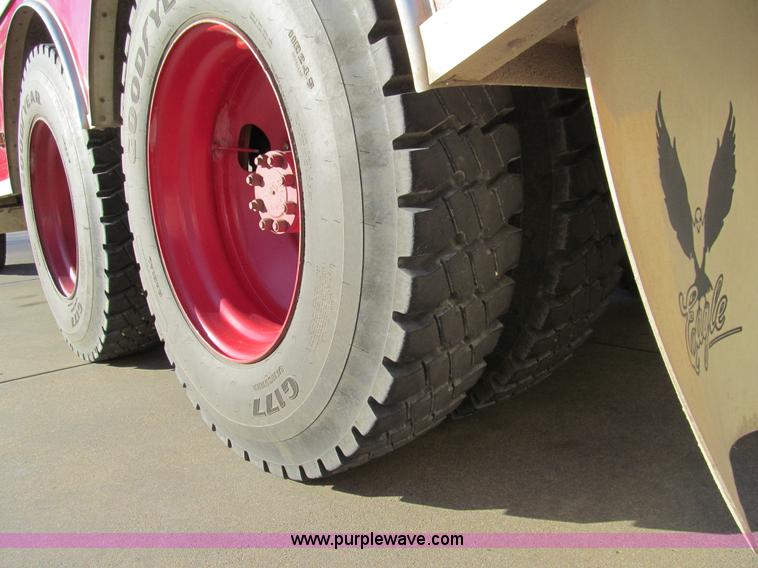 image for item I1311 1979 International S2200 water tanker truck