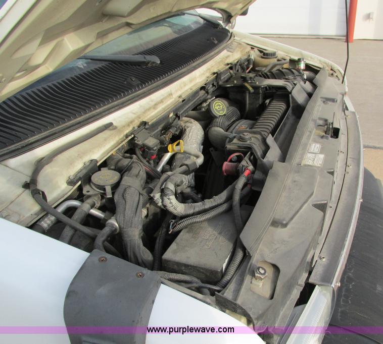 image for item I4207 2006 Ford E450 Super Duty bus