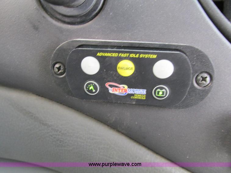 image for item I4207 2006 Ford E450 Super Duty bus