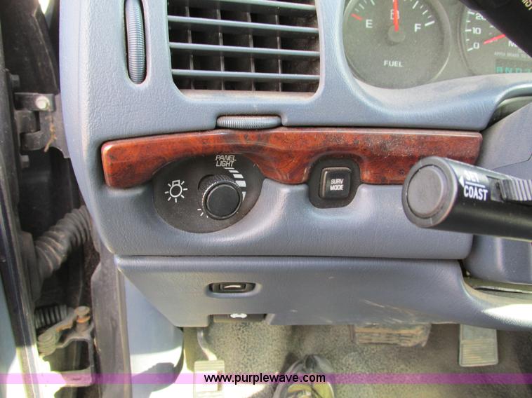 image for item I4209 2001 Chevrolet Impala