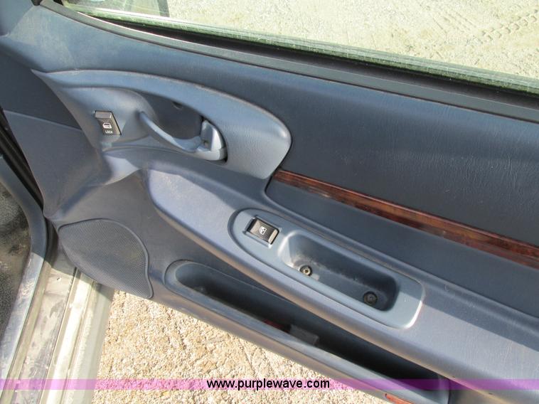 image for item I4209 2001 Chevrolet Impala