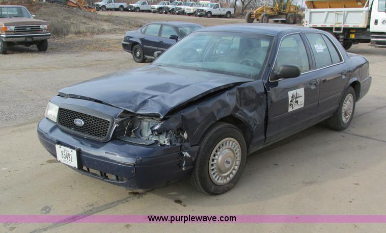 image for item I4210 2002 Ford Crown Victoria Police Interceptor