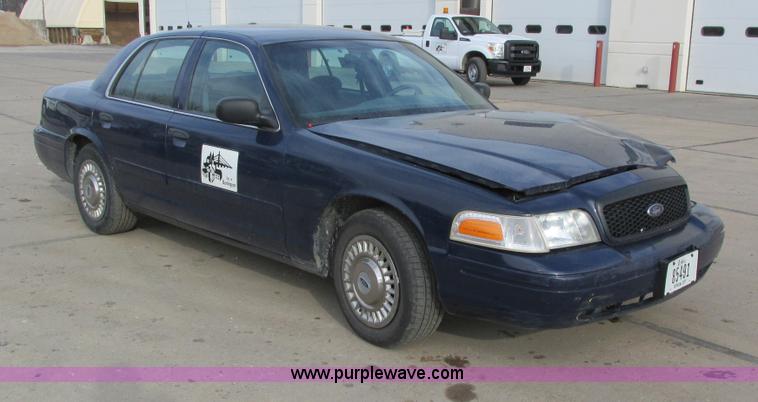 image for item I4210 2002 Ford Crown Victoria Police Interceptor