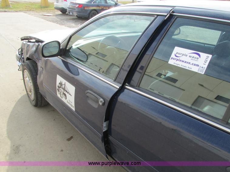 image for item I4210 2002 Ford Crown Victoria Police Interceptor