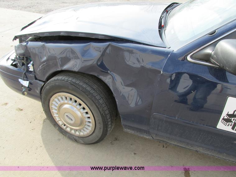 image for item I4210 2002 Ford Crown Victoria Police Interceptor
