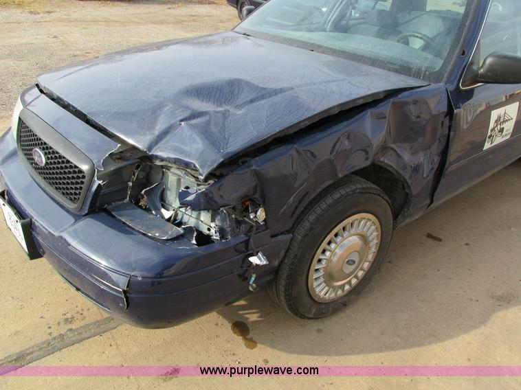 image for item I4210 2002 Ford Crown Victoria Police Interceptor