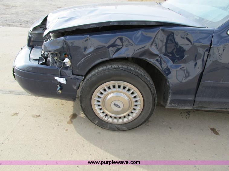 image for item I4210 2002 Ford Crown Victoria Police Interceptor