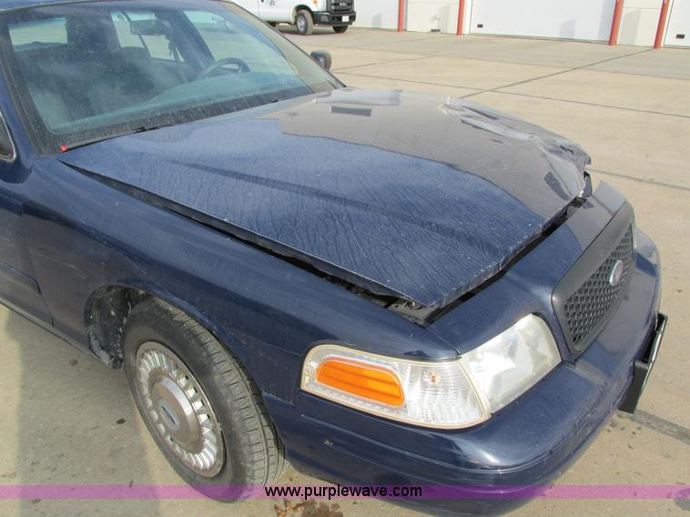 image for item I4210 2002 Ford Crown Victoria Police Interceptor