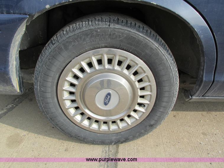 image for item I4210 2002 Ford Crown Victoria Police Interceptor