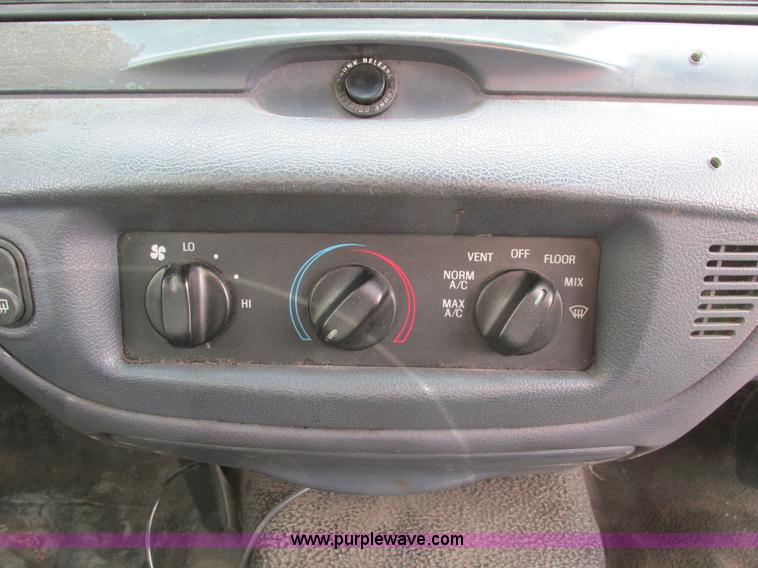 image for item I4210 2002 Ford Crown Victoria Police Interceptor