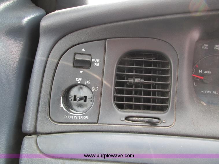 image for item I4210 2002 Ford Crown Victoria Police Interceptor