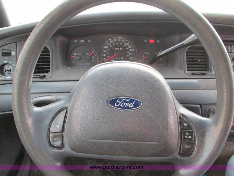 image for item I4210 2002 Ford Crown Victoria Police Interceptor