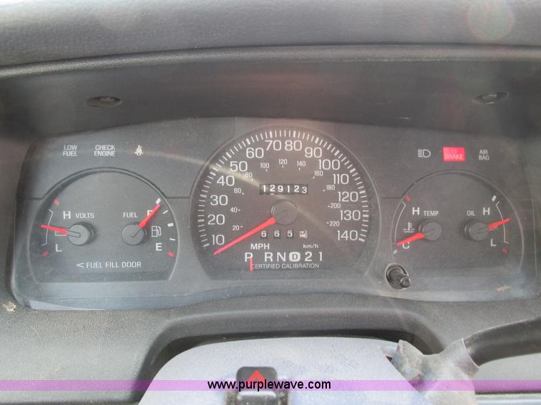 image for item I4210 2002 Ford Crown Victoria Police Interceptor