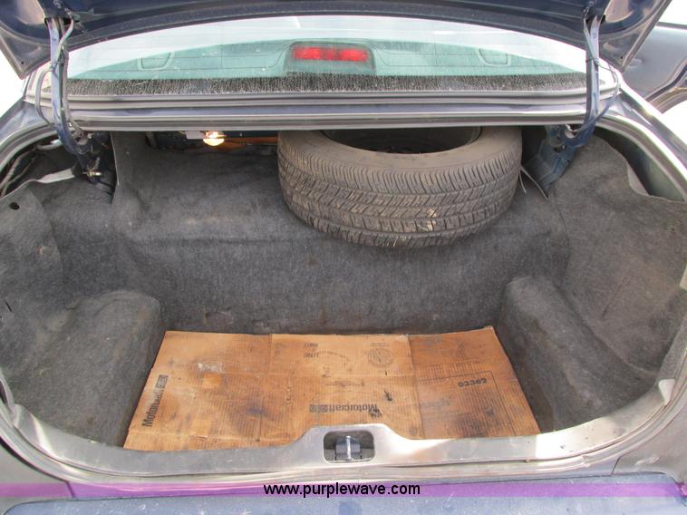 image for item I4210 2002 Ford Crown Victoria Police Interceptor