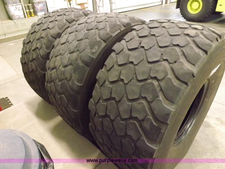 image for item I9212 (3) Michelin XZL 24R21 tires