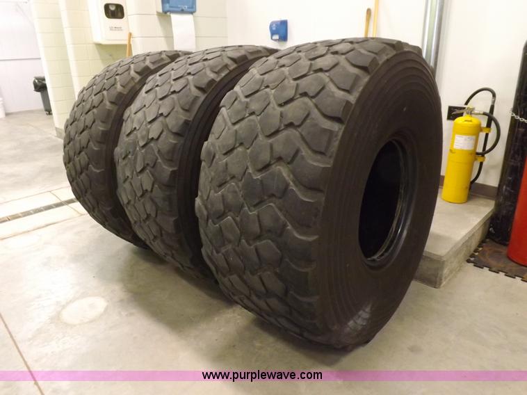 image for item I9212 (3) Michelin XZL 24R21 tires