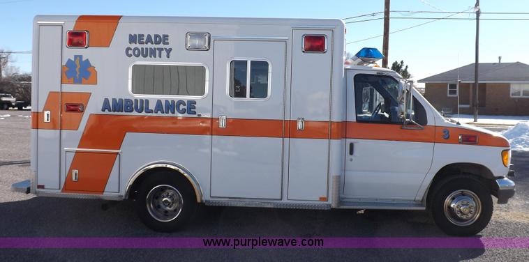 image for item I9244 1996 Ford Econoline E350 ambulance