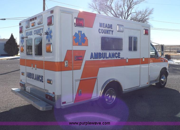 image for item I9244 1996 Ford Econoline E350 ambulance