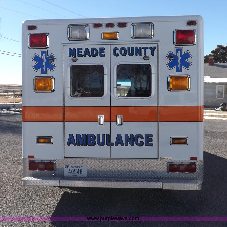 image for item I9244 1996 Ford Econoline E350 ambulance