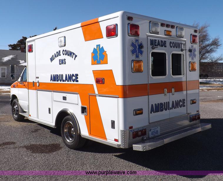 image for item I9244 1996 Ford Econoline E350 ambulance