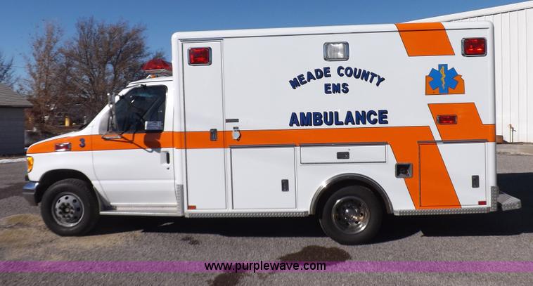 image for item I9244 1996 Ford Econoline E350 ambulance