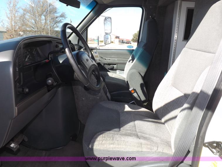 image for item I9244 1996 Ford Econoline E350 ambulance