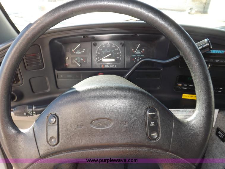 image for item I9244 1996 Ford Econoline E350 ambulance